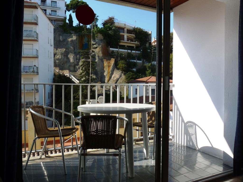 Apartaments Tropic Lloret de Mar Oda fotoğraf