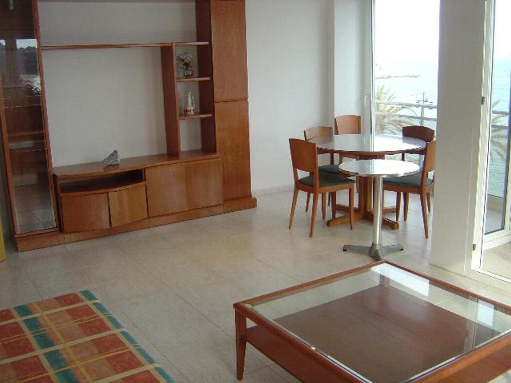 Apartaments Tropic Lloret de Mar Oda fotoğraf